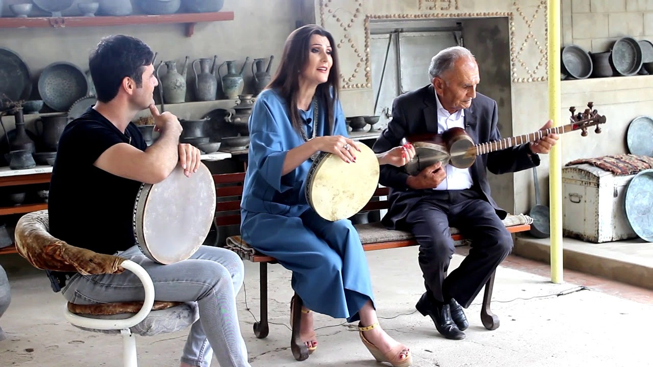 Xalq artisti Gülyanaq Məmmədovaya pul verdi: “Əlinin bərəkəti var, ürəkdən edir” - VİDEO+FOTO