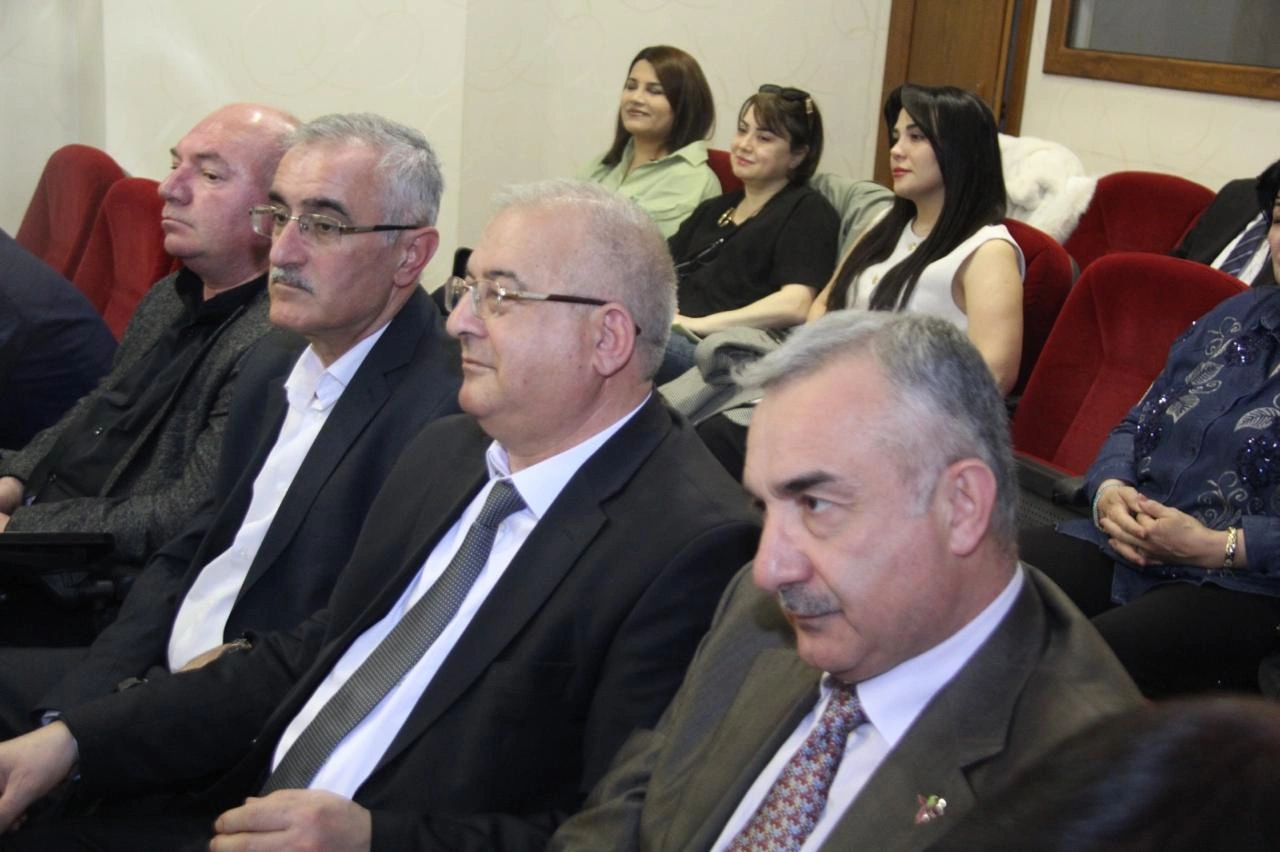 Bakıda qazax şairinin “Qarabağ” kitabının təqdimatı keçirilib - FOTOLAR