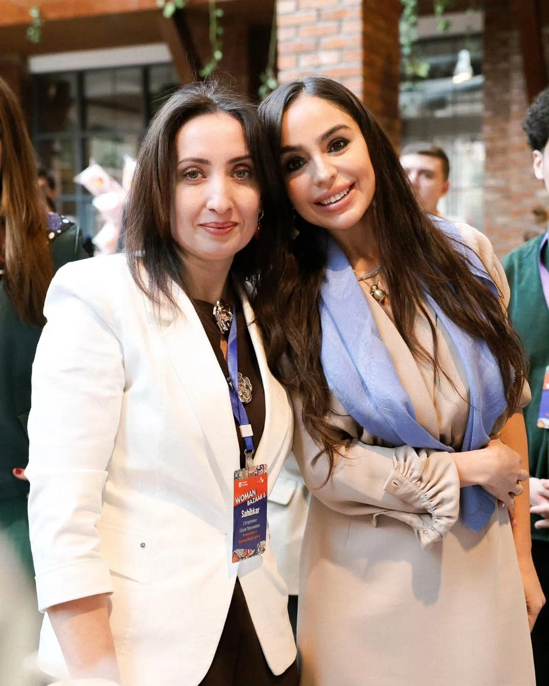 Prezidentin qızları və gəlini "Woman Bazaar" festivalında - FOTOLAR