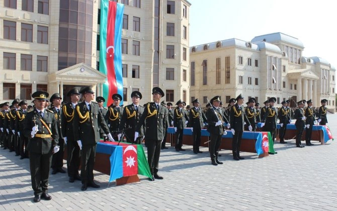 Milli Mudafiə Unuversitetinin tabeliyində olan bütün xüsusi təyinatlı tədris müəssisələrində hazırlanan kadrlar muasir tələblərə cavab verirlər