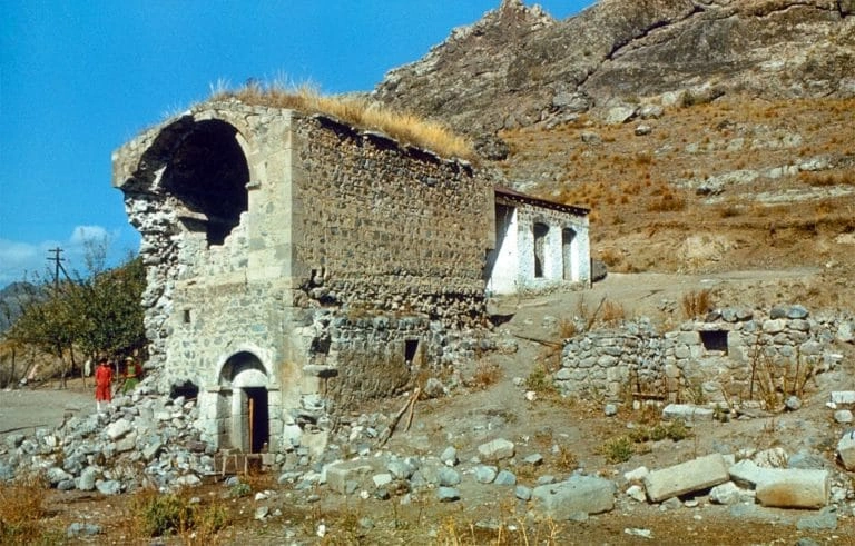 “Zaur Baxşəliyevin aşıq babası bizə dastan danışardı, hamımız o sarayda doğulmuşuq” - Həmzə Soltan bəy Qaraçorun nəslinin nümayəndəsi - FOTO+ÖZƏL