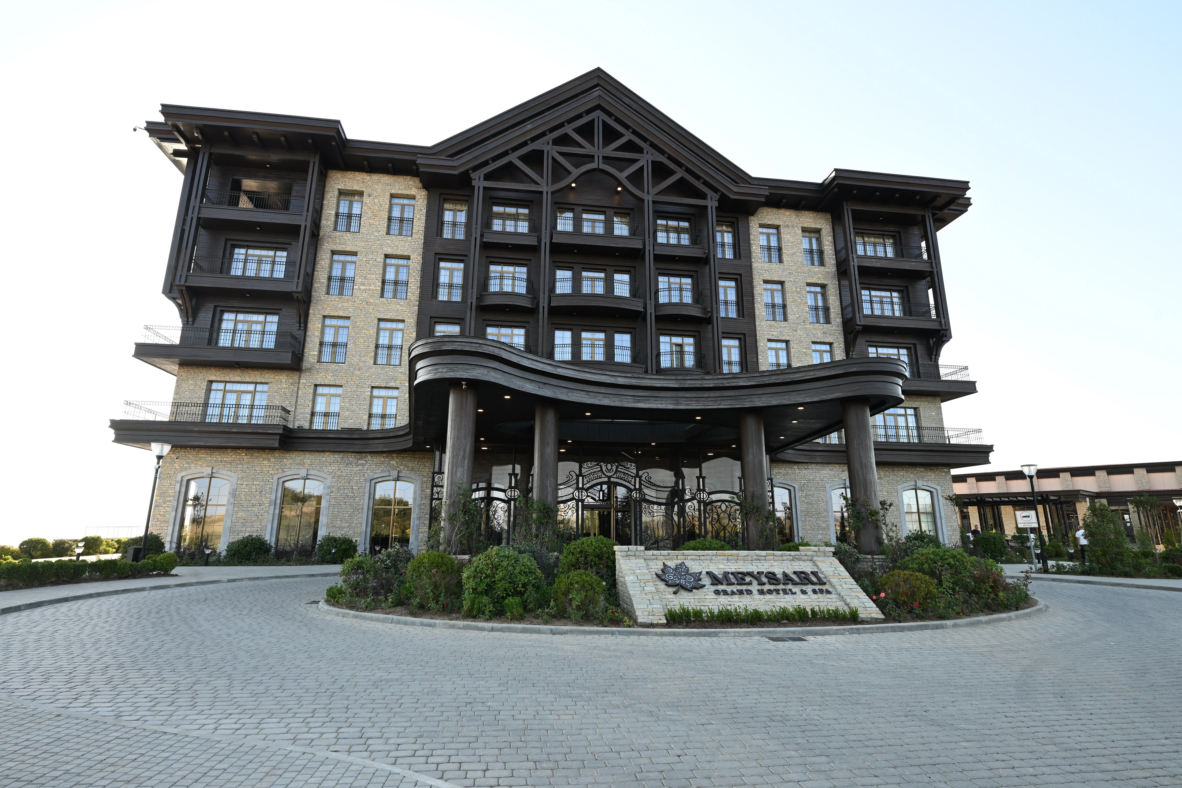 Prezident və xanımı “Meysari Grand Hotel & SPA” kompleksinin açılışında - FOTOLAR - YENİLƏNİB