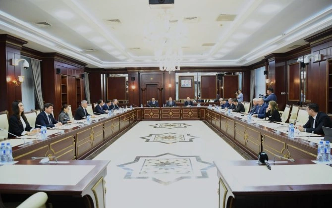 İqtisadi siyasət, sənaye və sahibkarlıq komitəsinin iclası keçirilib - FOTOLAR
