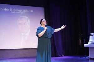 Şuşa Dövlət Teatrında Sabir Rüstəmxanlı poetik rüzgarı