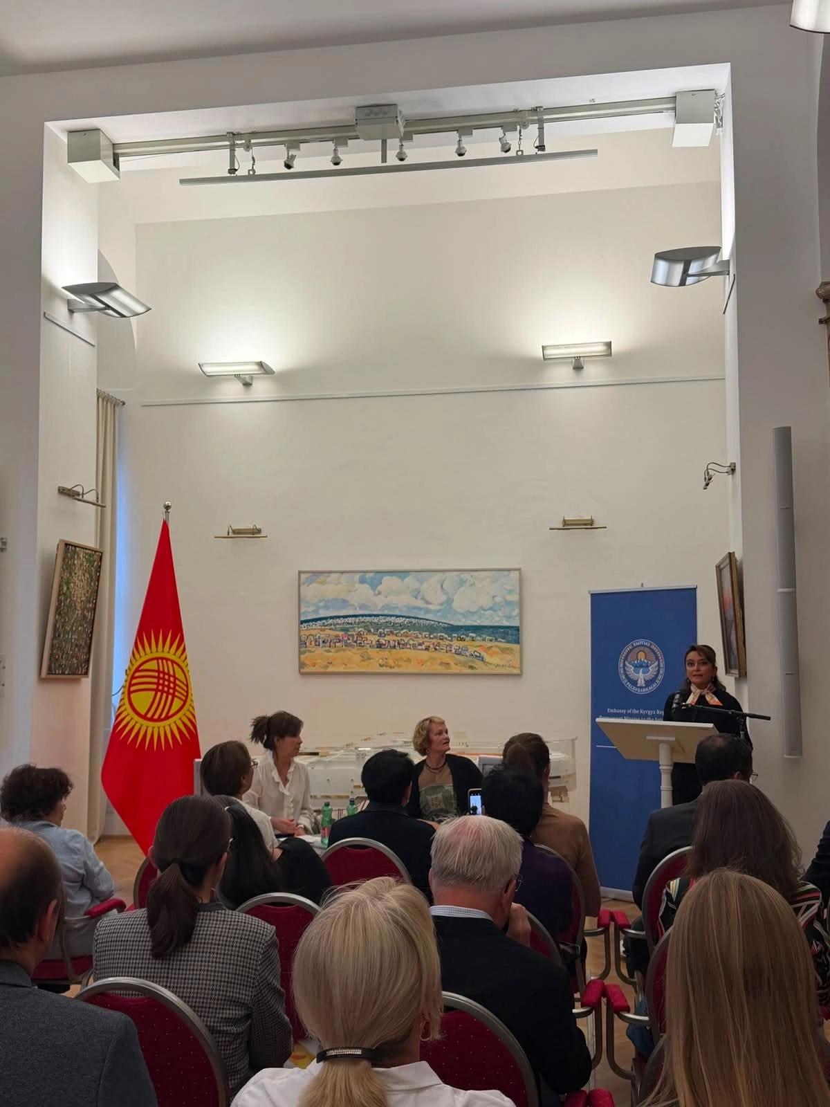Vyanada Azərbaycan Mədəniyyət Mərkəzində Qırğızıstana həsr olunmuş kitabın təqdimatı keçirilib
