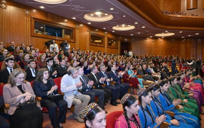 Leyla Əliyeva Türkmənistan Dövlət Simfonik Orkestrinin konsertini izləyib - FOTO