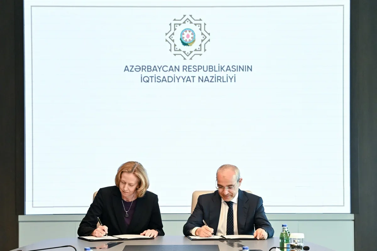 İqtisadiyyat Nazirliyi və SOCAR bp ilə Anlaşma Memorandumu imzalayıb - FOTO