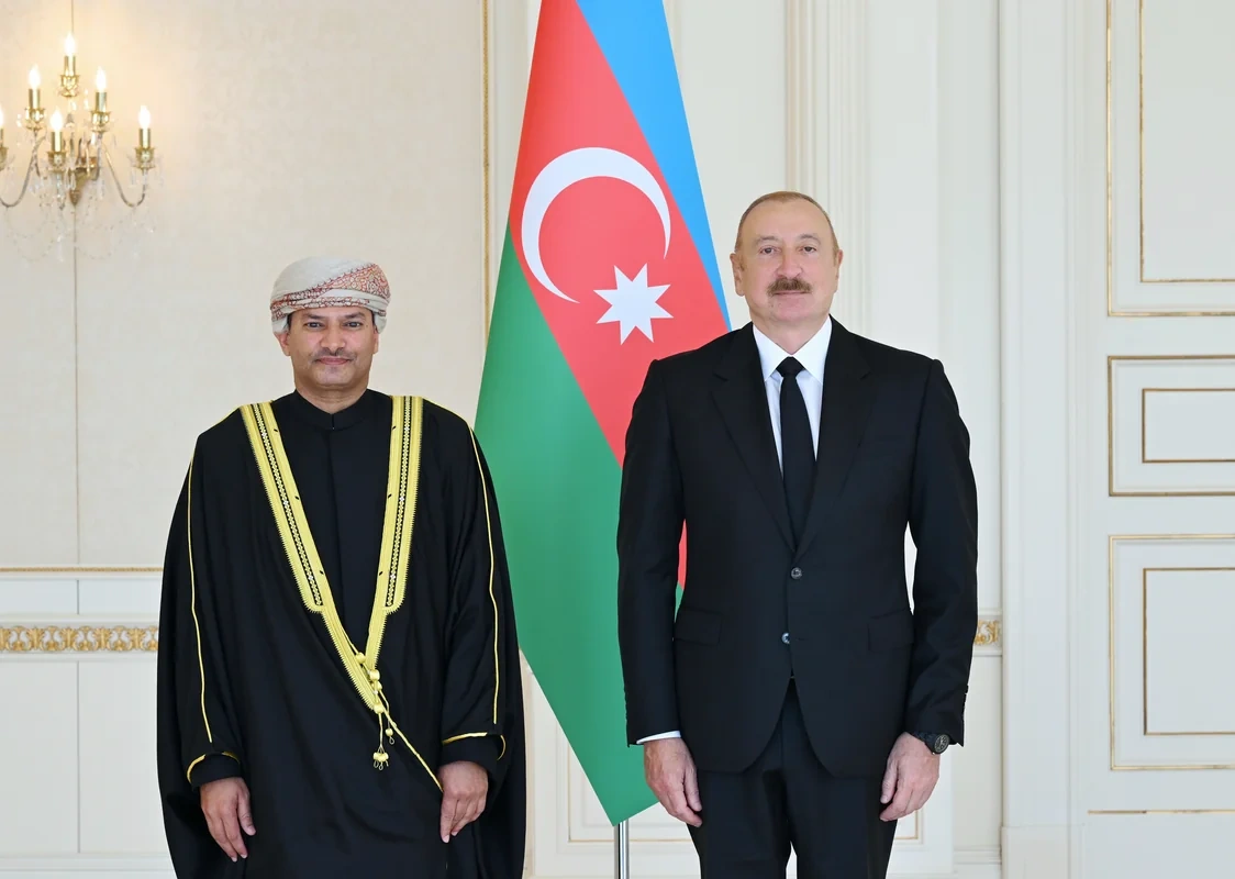 İlham Əliyev Omanın Azərbaycana yeni təyin olunmuş səfirinin etimadnaməsini qəbul etdi - FOTO