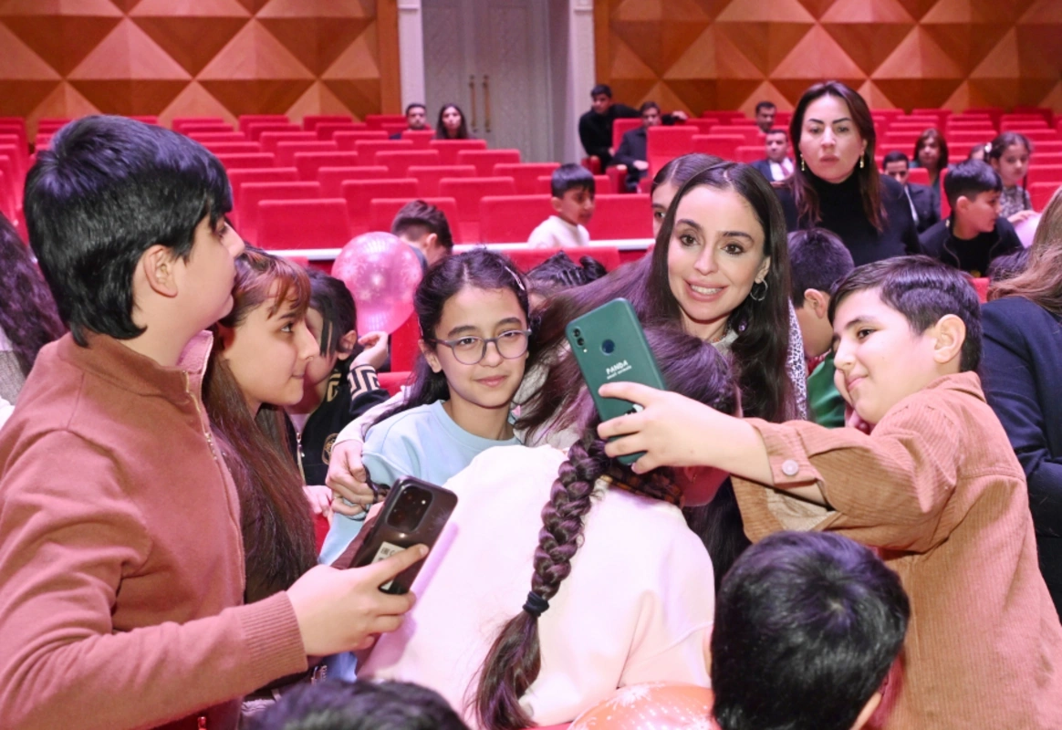 Gəncə Dövlət Dram Teatrında "İsi və Piti" animasiya serialının premyerası olub - FOTO