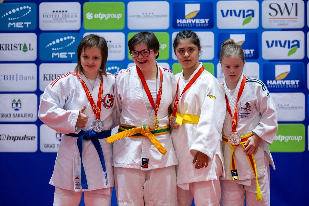 Azərbaycan cüdoçuları Xüsusi Olimpiya Açıq Turnirində 5 medal qazanıblar - FOTOLAR