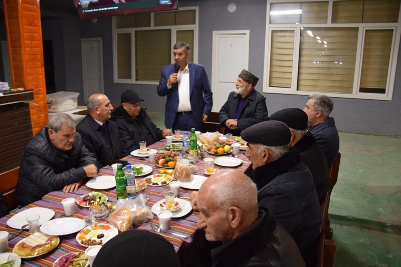 Binəqədidə Ulu Öndərin anım günü ilə bağlı ehsan süfrəsi təşkil edilib
