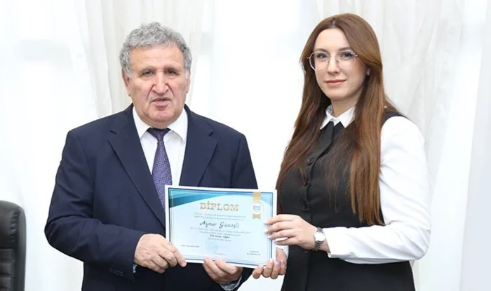 AMEA açıqlama yaydı, İsa Həbibbəylini rüsvay etdi