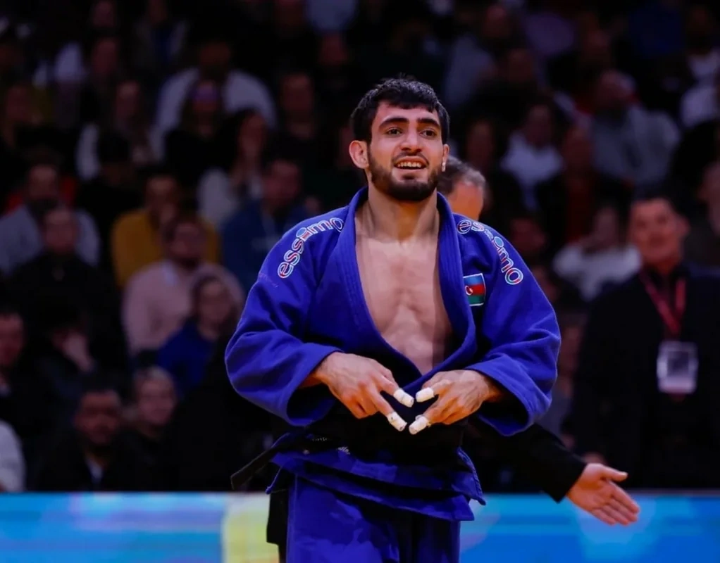 Ruslan Paşayev Bakıda keçirilən dünya çempionatına qələbə ilə başladı