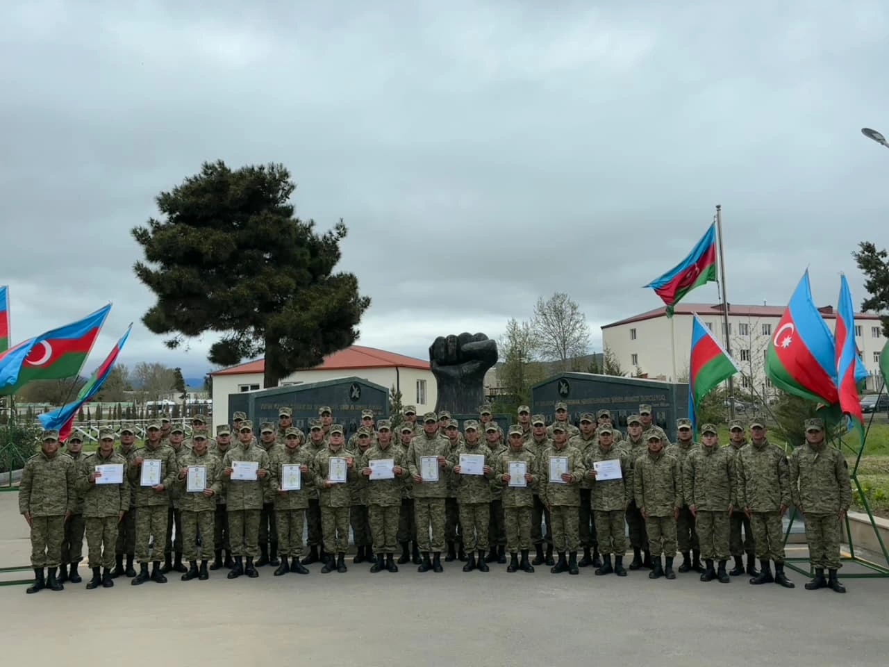Hərbi xidməti başa vuran sərhədçi əsgərlər evlərinə yola salınıb - FOTO