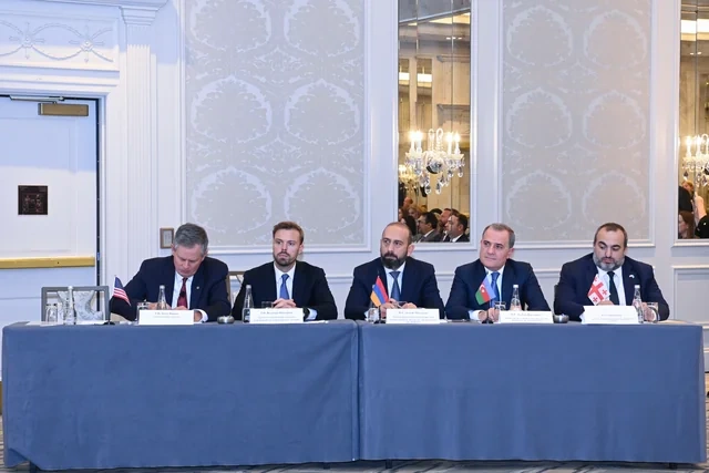 TRIPP Azərbaycanın qərb rayonlarını Naxçıvanla necə birləşdirəcək? - Nazir DETALLARI AÇIQLADI - FOTO