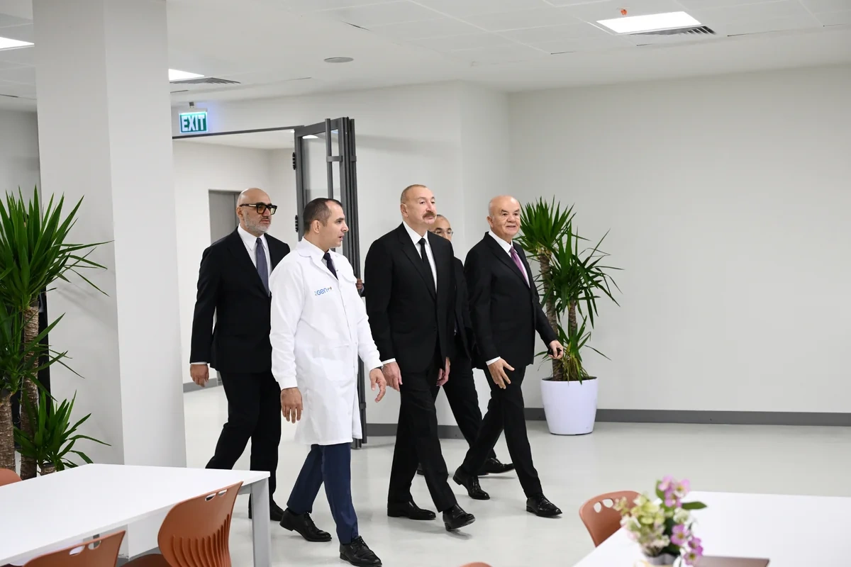 İlham Əliyev Pirallahı Sənaye Parkında dərman istehsalı müəssisəsinin açılışında iştirak etdi - FOTO