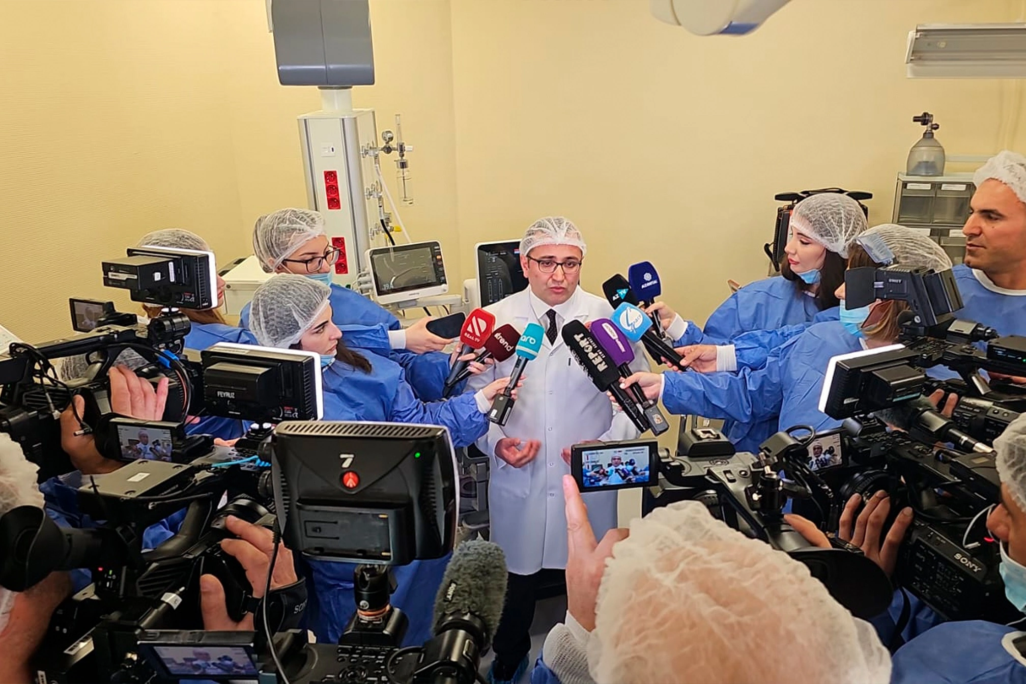 Azərbaycanda yeni Plastik və Rekonstruktiv Cərrahiyyə Klinikasının açılışı oldu - FOTOLAR