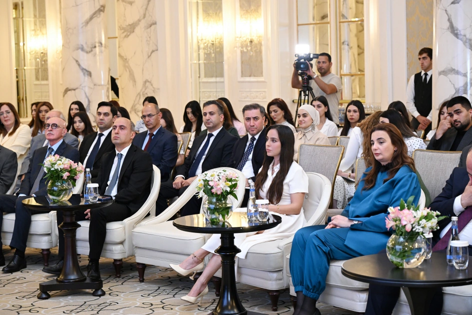 Leyla Əliyeva “Qızların təhsilinə dəstək” layihəsinin II Məzun Günündə iştirak etdi - FOTO