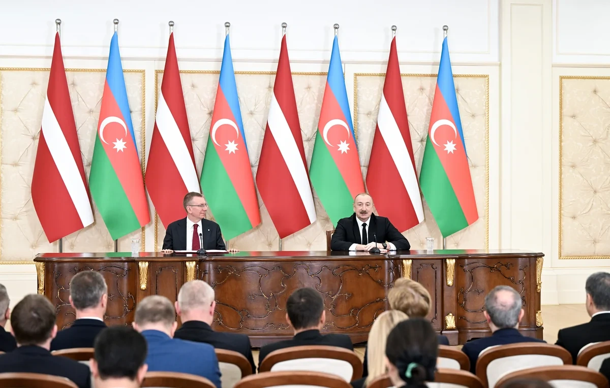 Azərbaycan və Latviya Prezidentləri mətbuata bəyanatlarla çıxış ediblər - YENİLƏNİB + FOTO