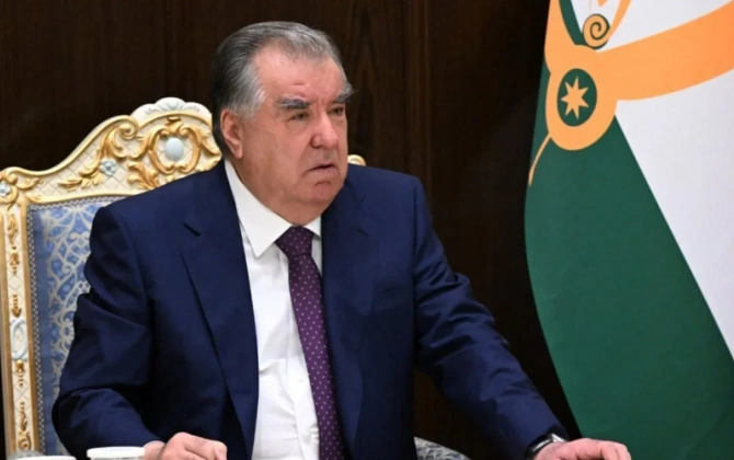 Emoməli Rahmon Bakıya gəlir