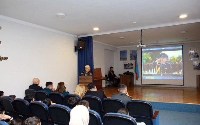 Hərbi təhsil müəssisələrinin nümayəndələrinin şagirdlərlə görüşləri keçirilib - FOTO
