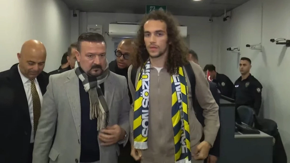 "Fənərbağça"nın yeni transferi İstanbula GƏLDİ