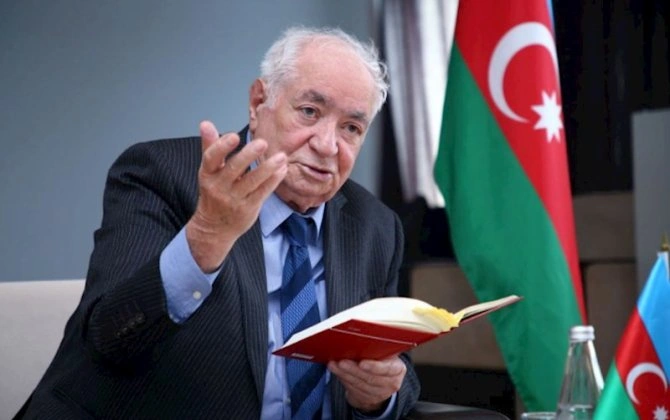 “Bu insanın iştahı böyükdürsə, yaxşı yeyirsə niyə İctimai tv-yə rəhbər qoysunlar ki?!”