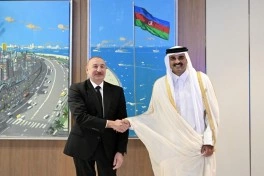Prezident İlham Əliyev Qətər Dövlətinin Əmiri ilə görüşüb - FOTO