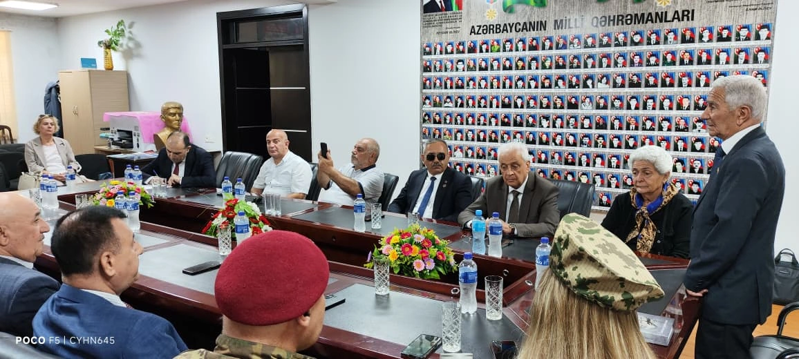 Qarabağ döyüşçüsü, şəhid atası Əkbər Rüstəmovun kitabının təqdimatı keçirildi - FOTO