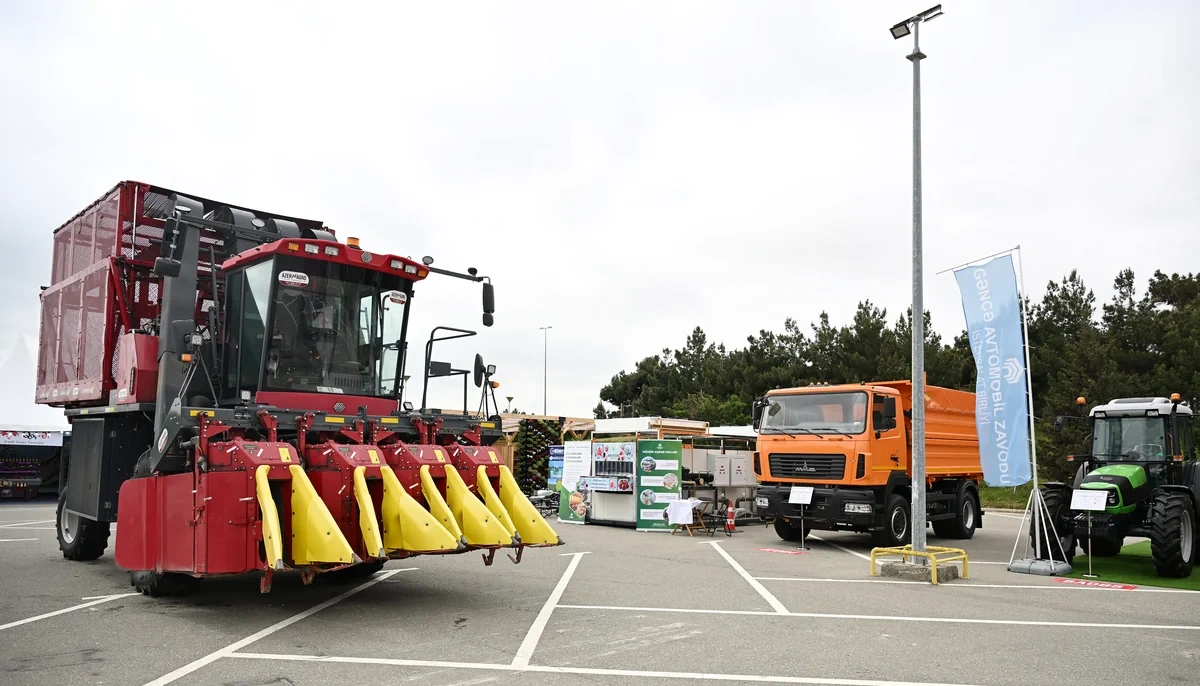 İlham Əliyev 19-cu "Caspian Agro Week" və 31-ci "InterFood Azerbaijan" sərgiləri ilə tanış olub - FOTO