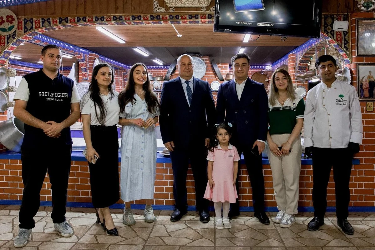 Leyla Əliyeva Lənkəranda "Yaşıl çay" fermer təsərrüfatı ilə tanış olub - FOTO