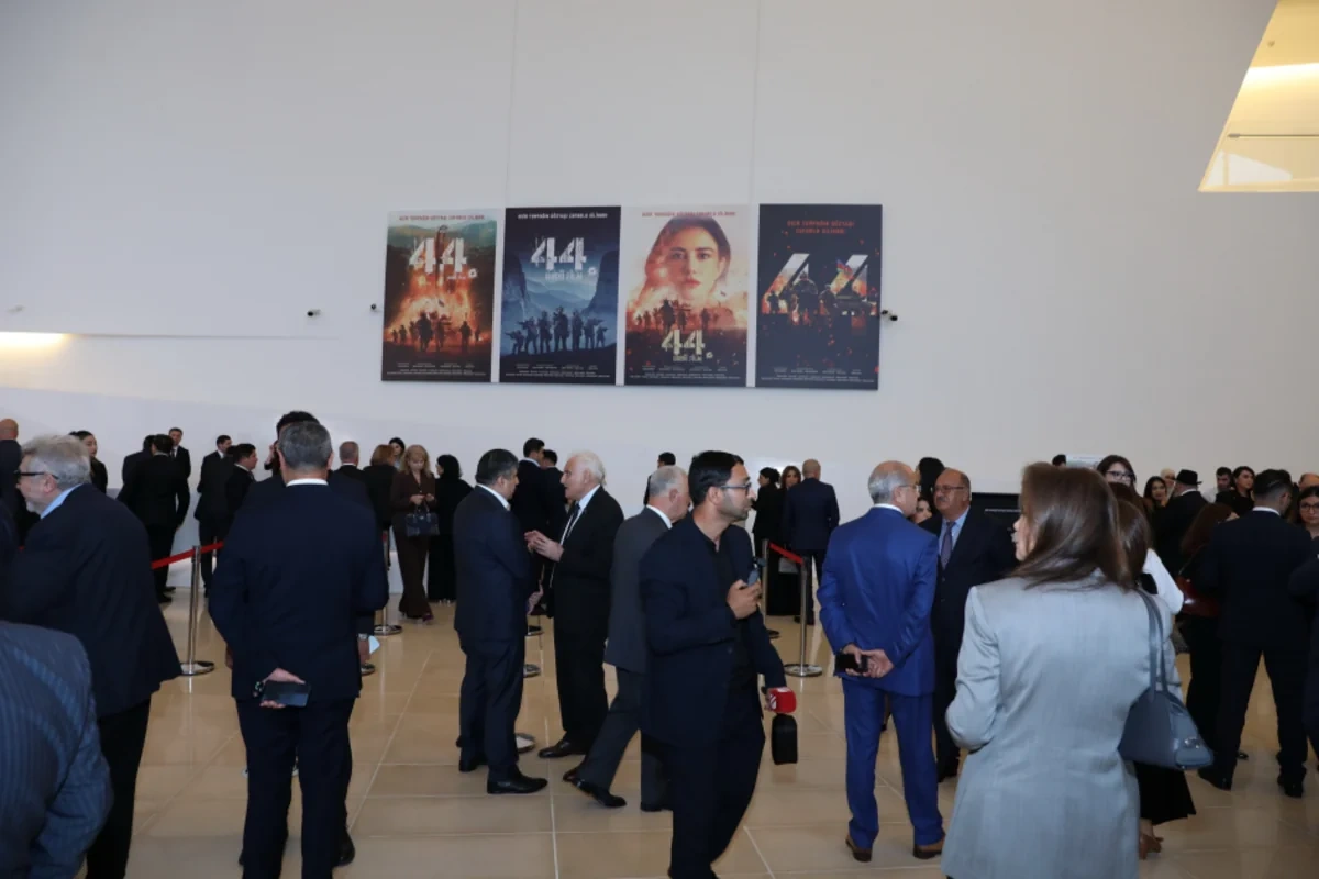 "44" bədii filminin premyerası baş tutub: Arzu Əliyeva və Alyona Əliyeva təqdimatda iştirak ediblər