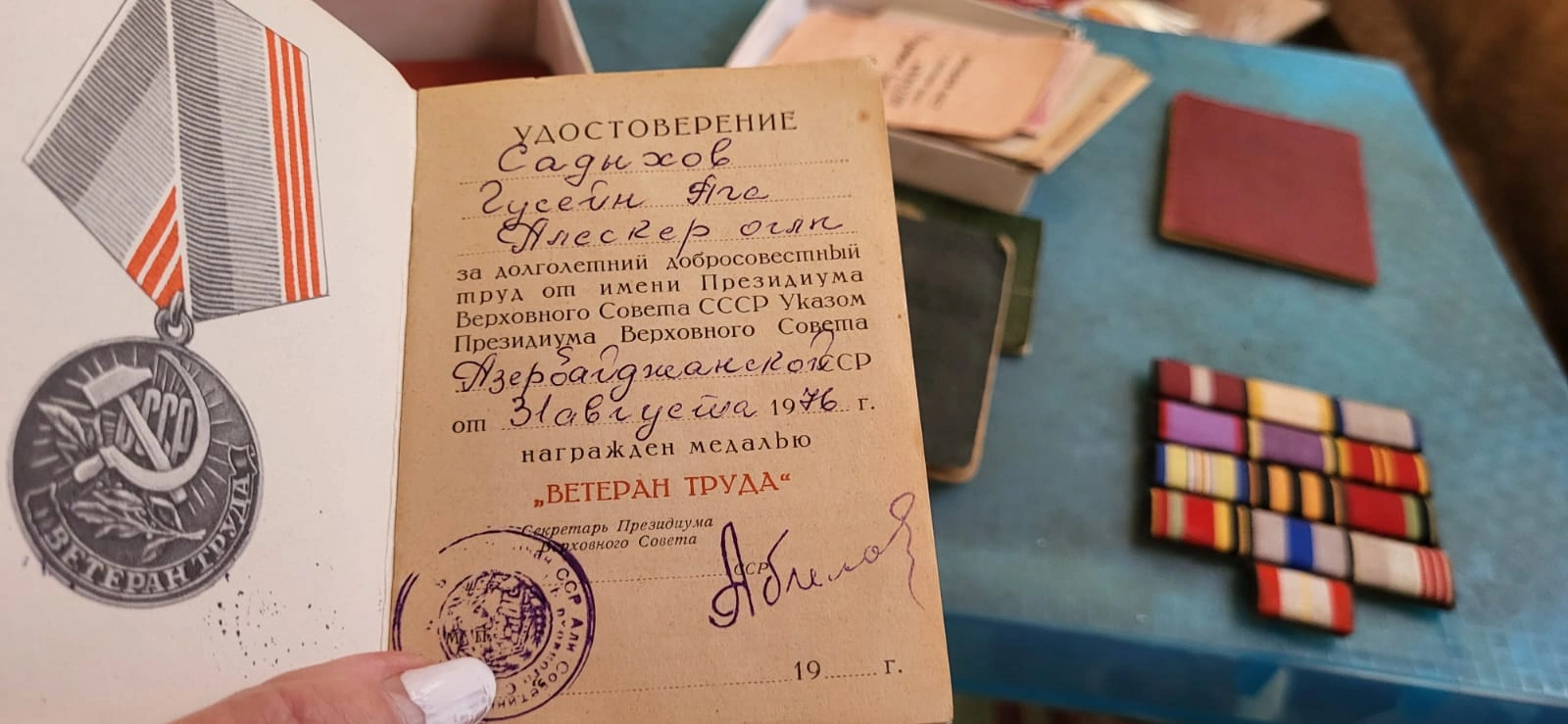 “Müharibə bitəndən sonra atam alman zabitini öldürməyib, silahı yerə qoyub, bayrağı o sancmalı idi”