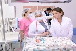 Mehriban Əliyeva Elmi-Tədqiqat Pediatriya İnstitutunu ziyarət edib - FOTO
