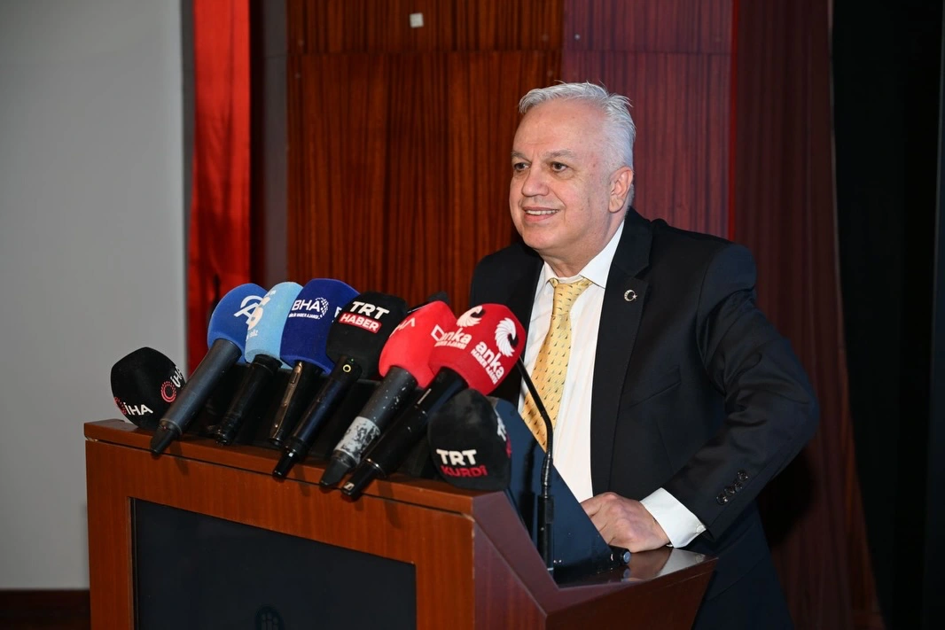 Malatyadan dünyaya uzanan şəfa körpüsü - FOTO