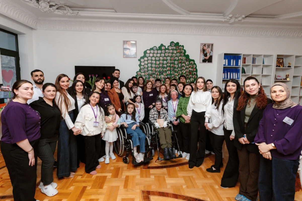 Leyla Əliyeva, Arzu Əliyeva və Alyona Əliyeva "Yaşama Dəstək" Mərkəzində olublar - FOTO