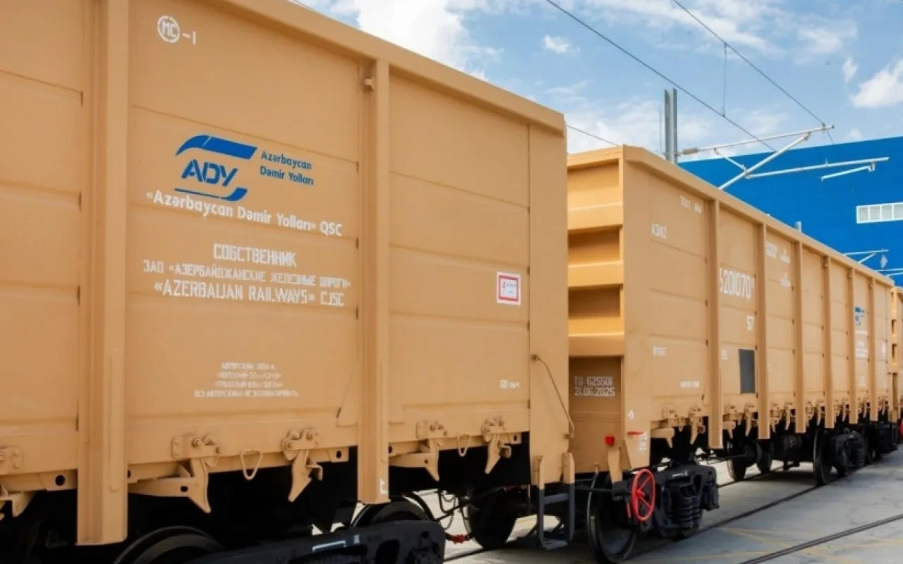 ADY iyunda 1.6 milyon tondan çox yük daşıyıb