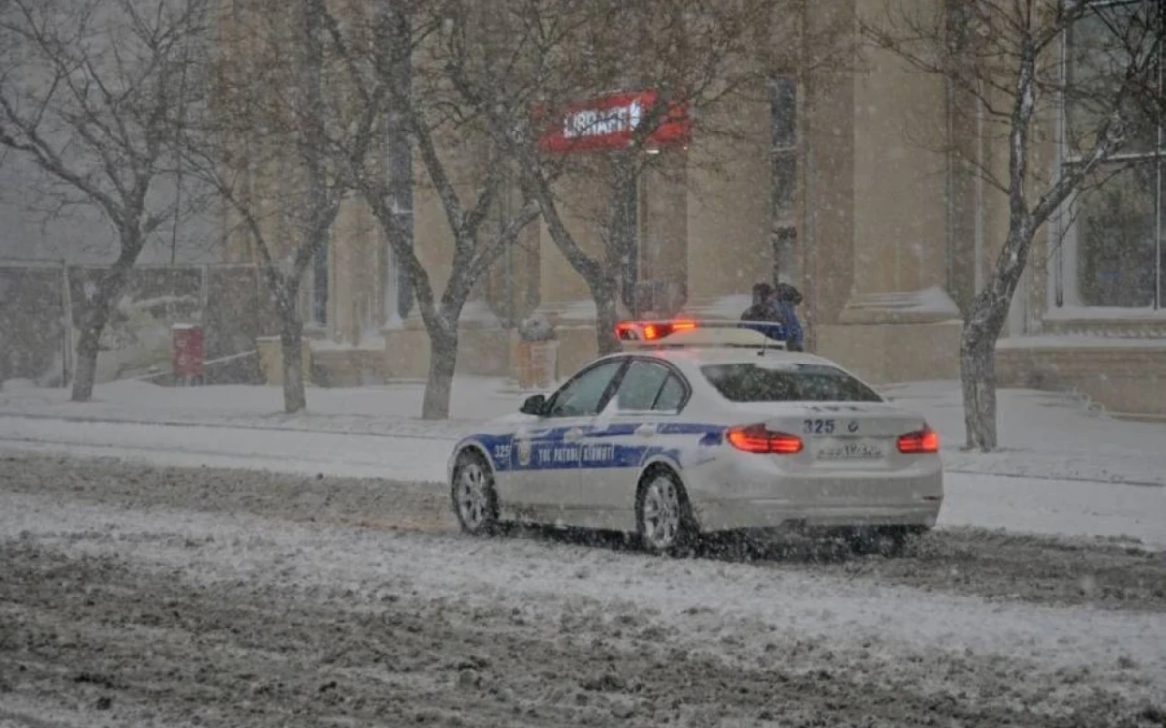 Yol Polisi hava şəraiti ilə bağlı sürücülərə müraciət etdi