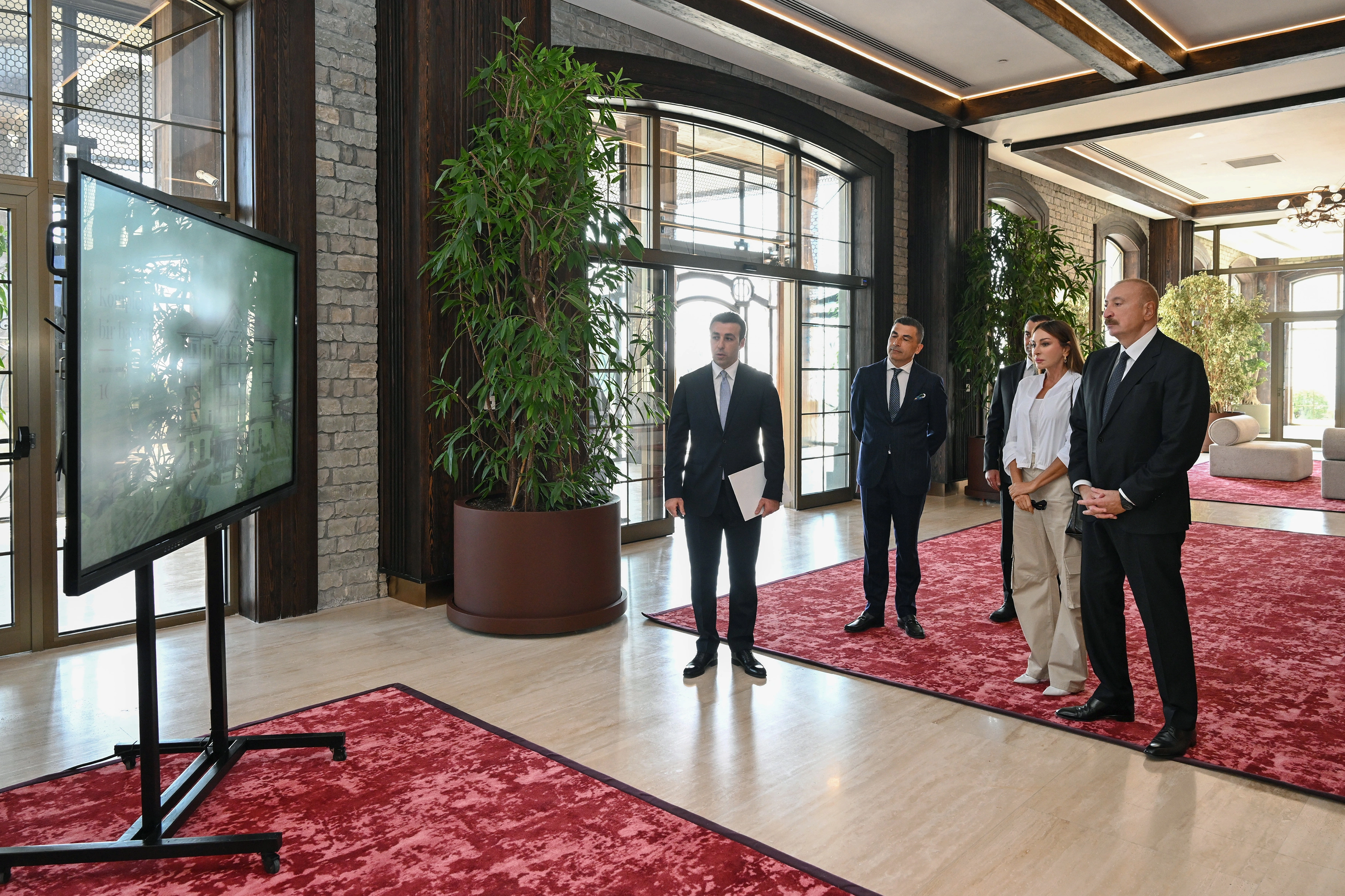 Prezident və xanımı “Meysari Grand Hotel & SPA” kompleksinin açılışında - FOTOLAR - YENİLƏNİB