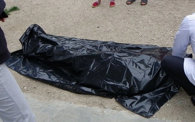 Kəlbəcərdə çay kənarından meyit tapıldı