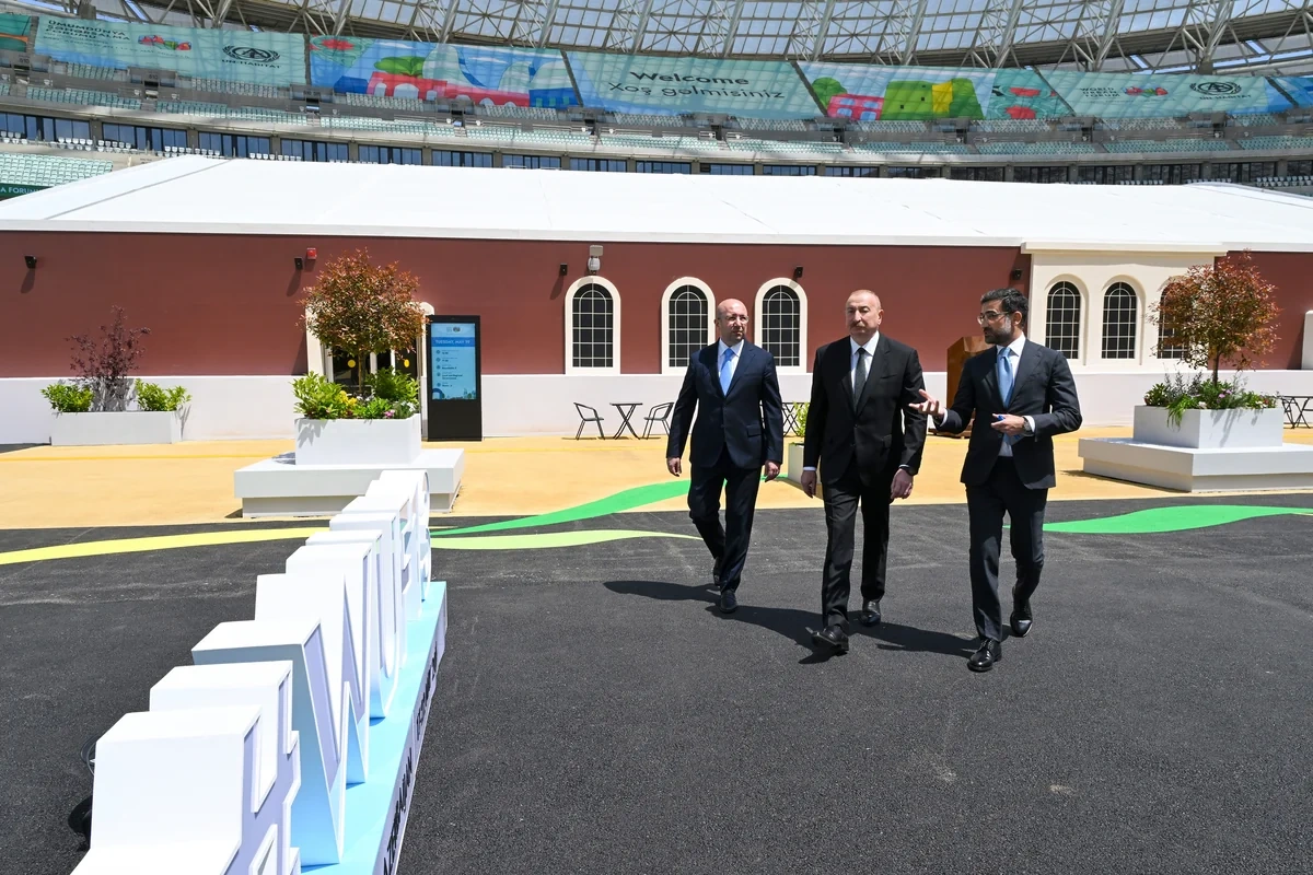 İlham Əliyev Bakı Olimpiya Stadionunun ərazisində WUF13 ilə bağlı görülən işlərlə tanış oldu - FOTO