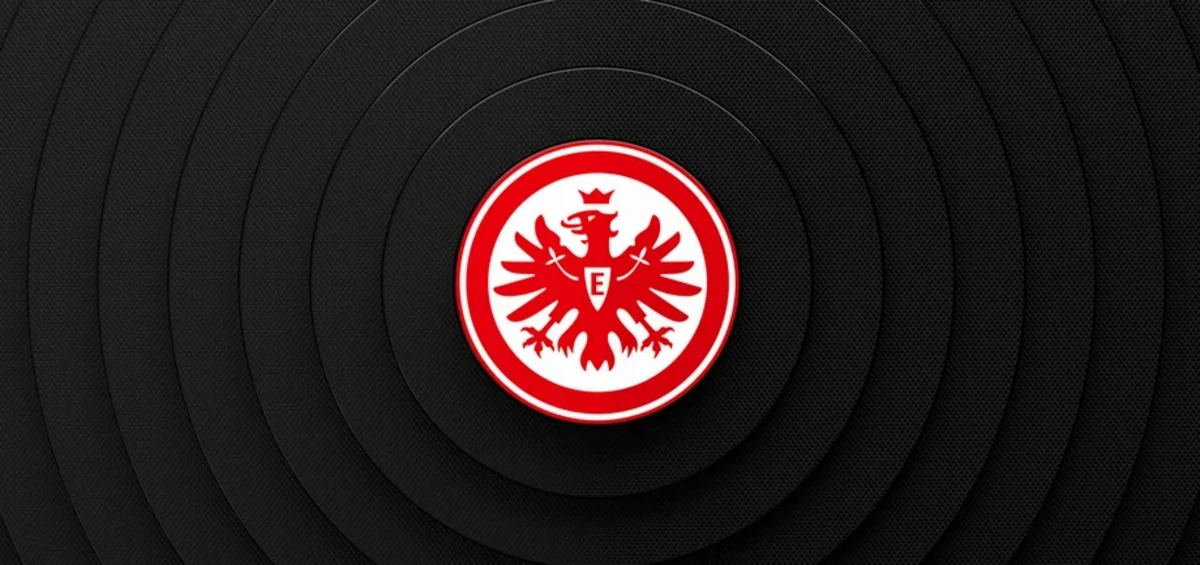 "Ayntraxt Frankfurt" "Qarabağ"la oyundan əvvəl daha üç məşqçisi ilə yollarını ayırdı