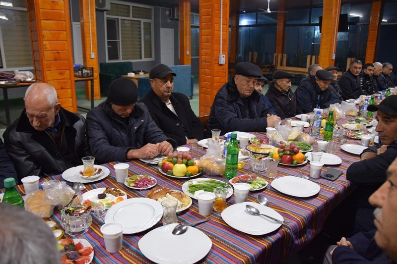 Binəqədidə Ulu Öndərin anım günü ilə bağlı ehsan süfrəsi təşkil edilib