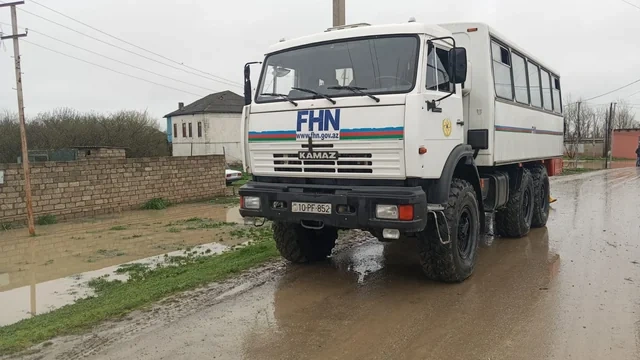 Xaçmazda selin fəsadları: 500-dən çox evi su basıb, avtomobil körpüsü dağılıb - FOTO - VİDEO