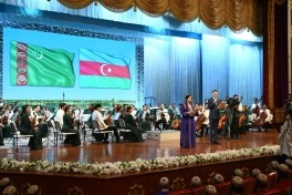 Leyla Əliyeva Türkmənistan Dövlət Simfonik Orkestrinin konsertini izləyib - FOTO