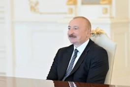 Prezident İlham Əliyev Dünya Güləş Birliyinin prezidentini qəbul edib - FOTO