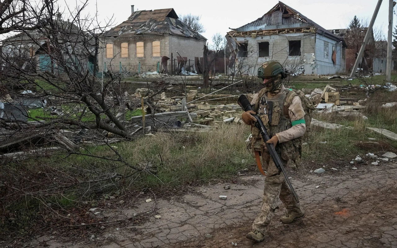 "Ukrayna üzrə yeni kompromis: Donbas üçün demilitarizasiya və ağır seçimlər" - "The Telegraph"