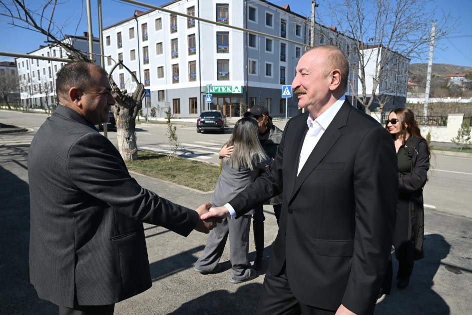 Prezident İlham Əliyev Xocavənd şəhərində görülmüş işlərlə tanış olub - FOTO - YENİLƏNİB