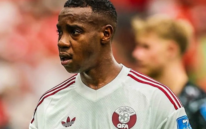 FIFA Qətər millisinin futbolçusu Asim Madibonu 5 oyunluq cəzalandırıb