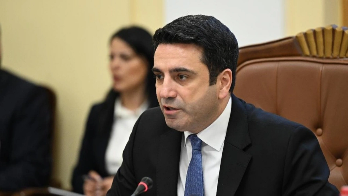 Simonyan Türkiyənin Ermənistanın daxili işlərinə müdaxiləsi ilə bağlı ittihamları rədd edir